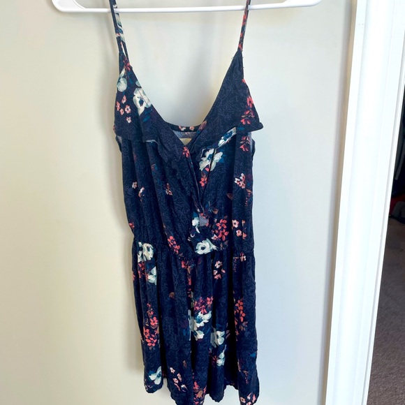 Hollister Floral Romper S - Picture 3 of 3